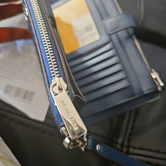 Michael Kors Jet Set Travel Double Zip Wristlet MK Logo Wallet Navy Blue Multi - Picture 8 of 10